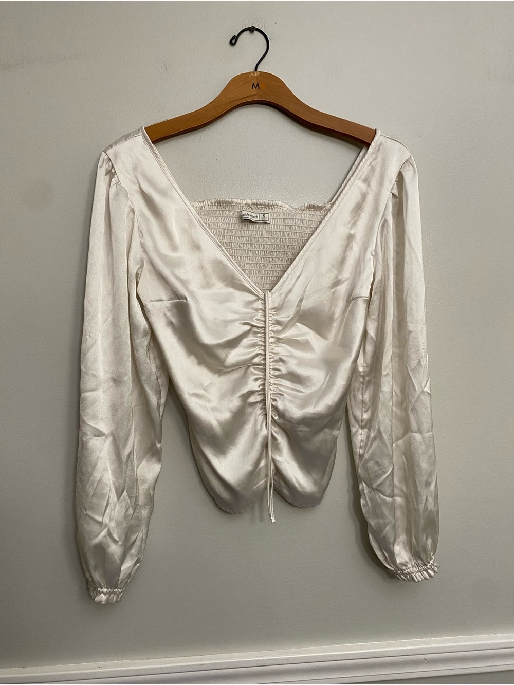 Abercrombie Ivory Silky Ruched V Neck Crop Top - S